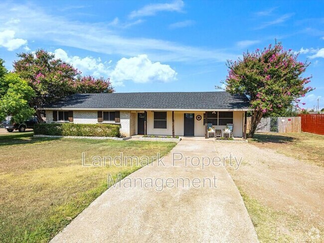 Building Photo - 513 Bluebonnet Rental