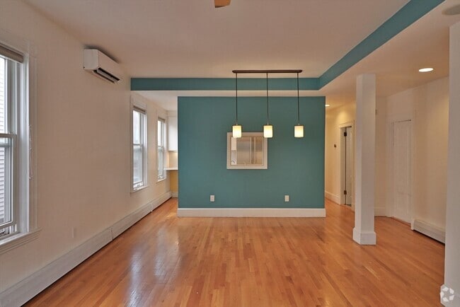 Building Photo - 84 Tremont St Rental