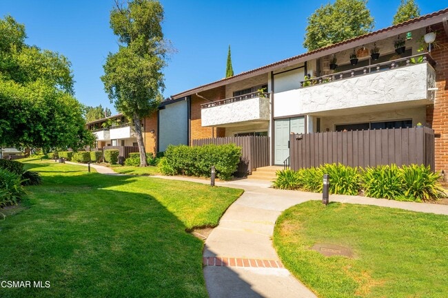 Building Photo - 31552 Agoura Rd