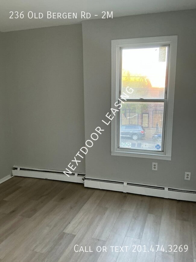 Photo - 236 Old Bergen Rd Unidad 2M