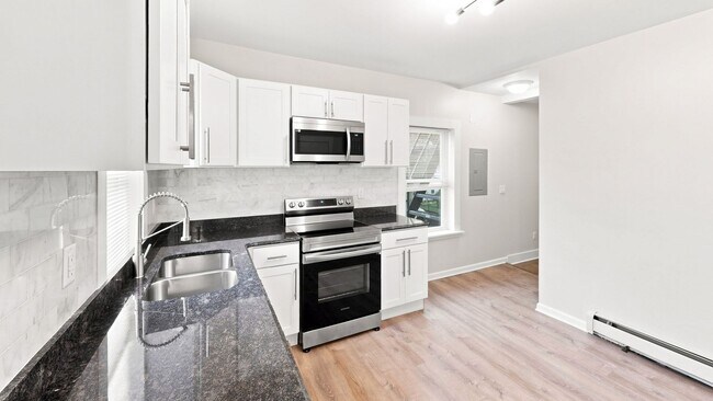 Photo - 335 John St Unit 2