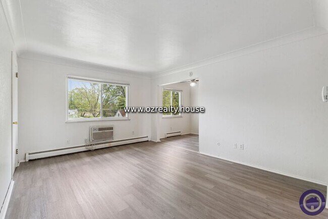 Photo - 1733 Christian Ave