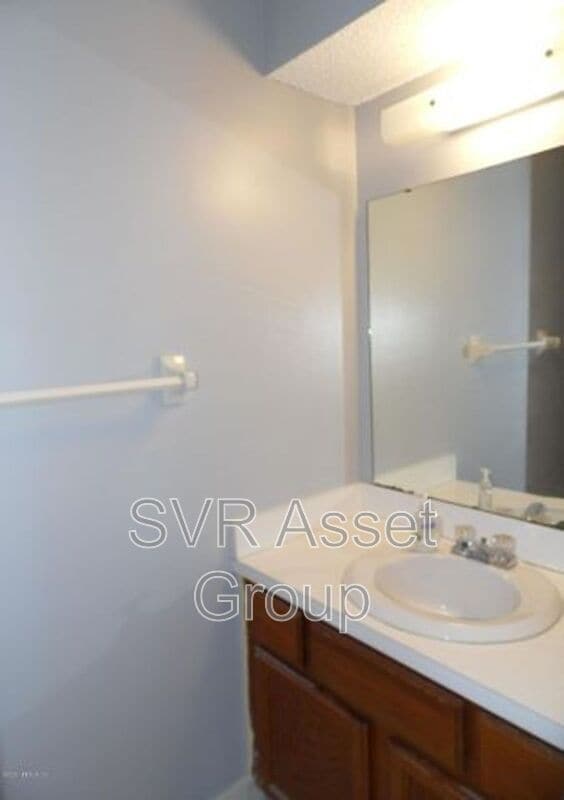 Photo - 6024 Duclay Rd