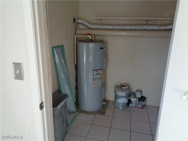 Photo - 820 Cape Coral Pkwy W