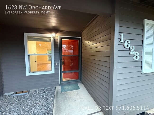 Photo - 1628 NW Orchard Ave