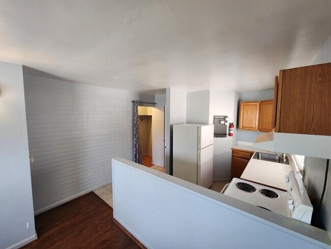 24930 Outer Dr W Unit 3