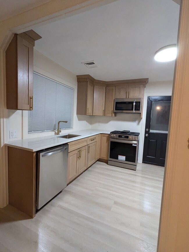 Photo - 13 Ludlow Rd Unidad B