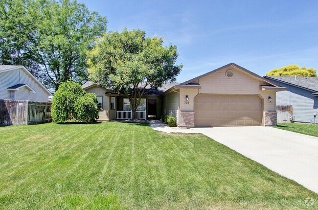 Building Photo - 705 Spruce Creek Dr Rental