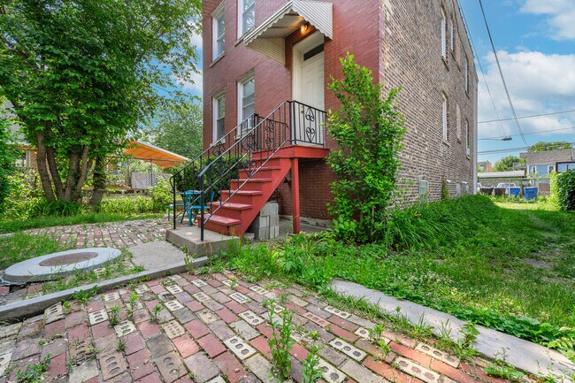 Photo - 3521 W Cortland St