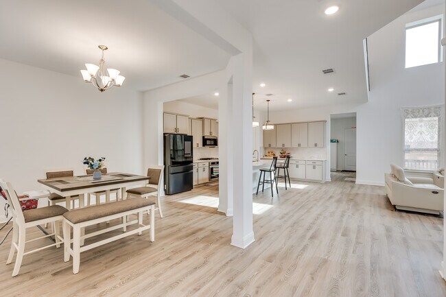 Photo - 2808 Stone Branch Dr