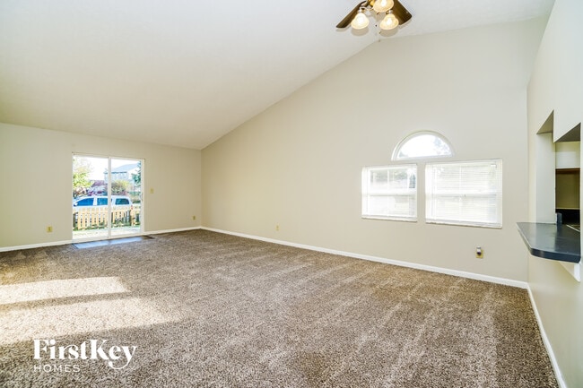 Photo - 230 Monarch Dr