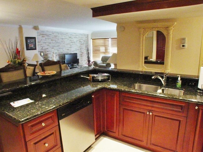 Photo - 405 N Ocean Blvd Unidad 766