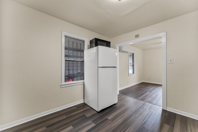 Photo - 820 Pecan Ave