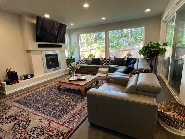 Photo - 4808 Amherst Way SW