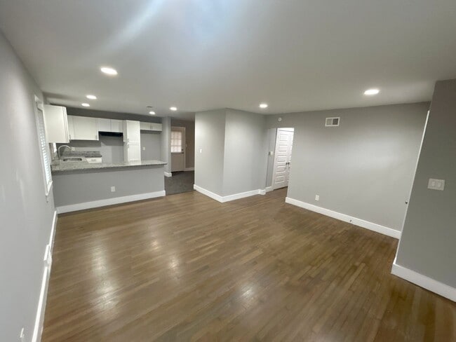 Photo - 1745 Lanier Ln