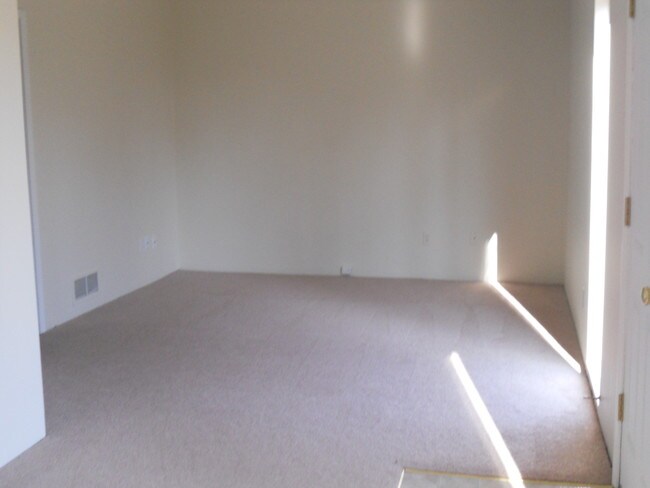 Photo - 3305 N Tracy Ave