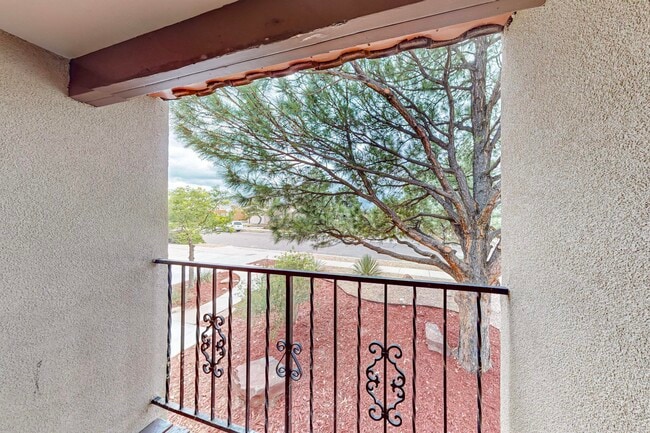 Photo - 713 Rio Arriba Ave SE