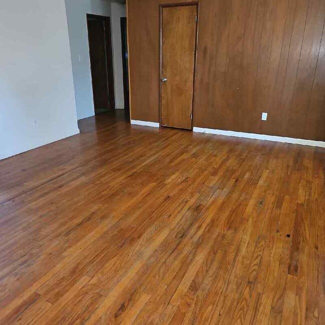 Photo - 626 NE Anderson St