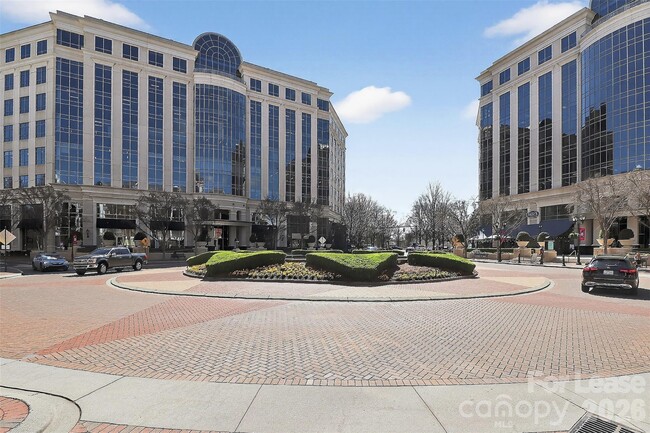 Photo - 4620 Piedmont Row Dr Unit 714