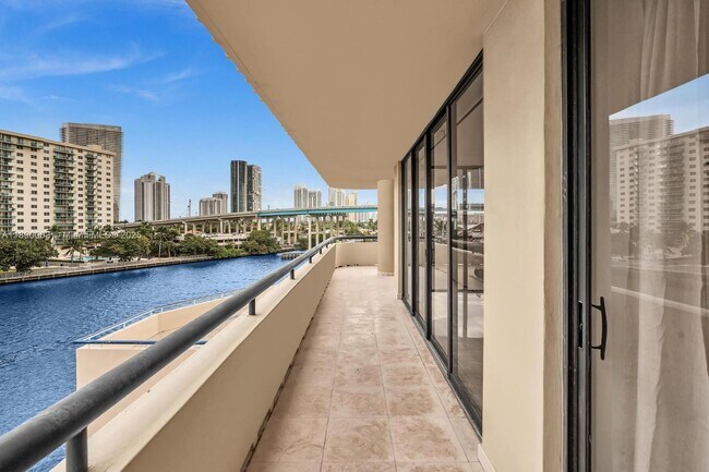 Photo - 19355 Turnberry Way Unit 3J