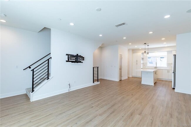 Photo - 10736 Bloomfield St Rental