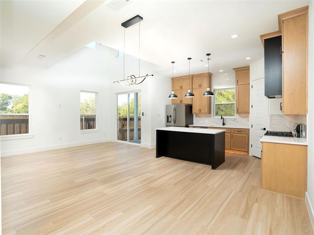 Photo - 5851 Millar Dr