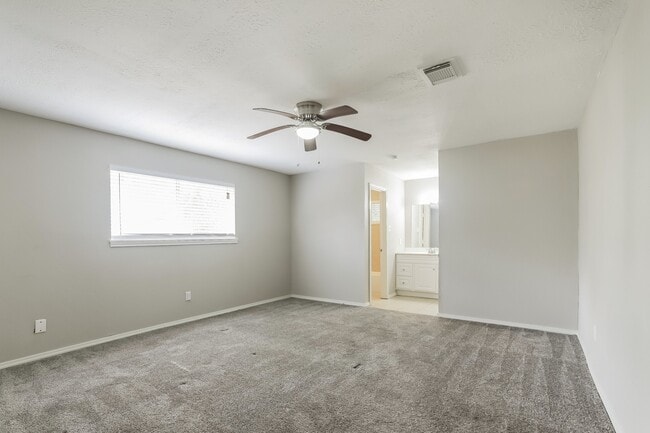 Building Photo - 3607 Dawnwood Dr
