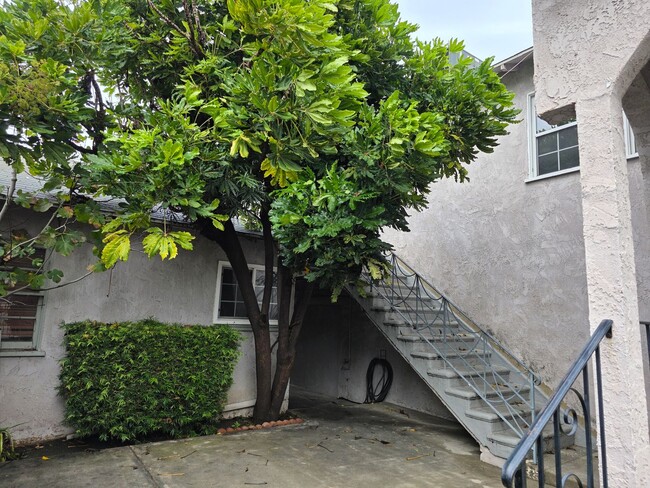 Photo - Stunning 2-bedroom 2nd floor apartment with garage parking! Unidad 5547