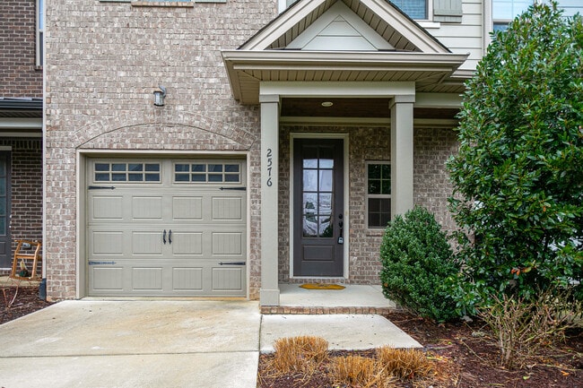 Photo - 2576 Wellesley Square Dr