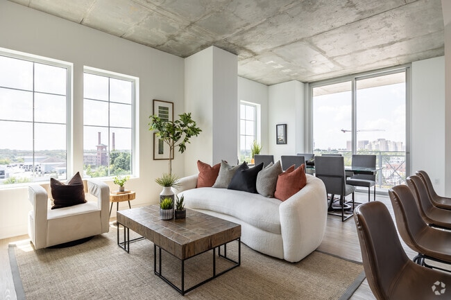 2BR, 2BA - 1204SF