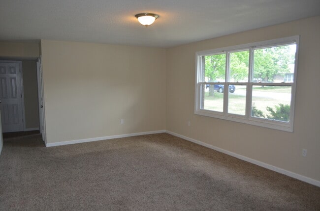 Photo - 4631-4633 Southampton Ct Unit 4631 Southampton Ct