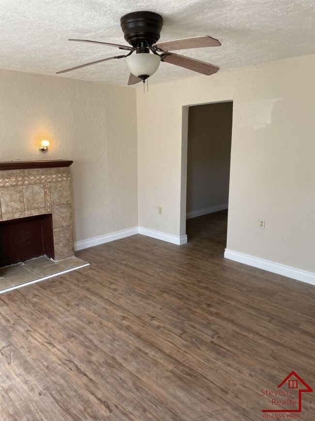 Photo - 1609 SW B Ave