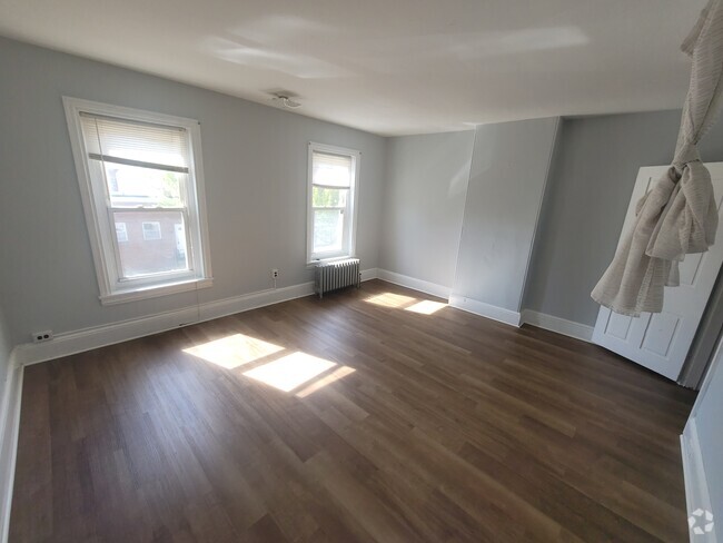 Building Photo - 509 Noble St Rental