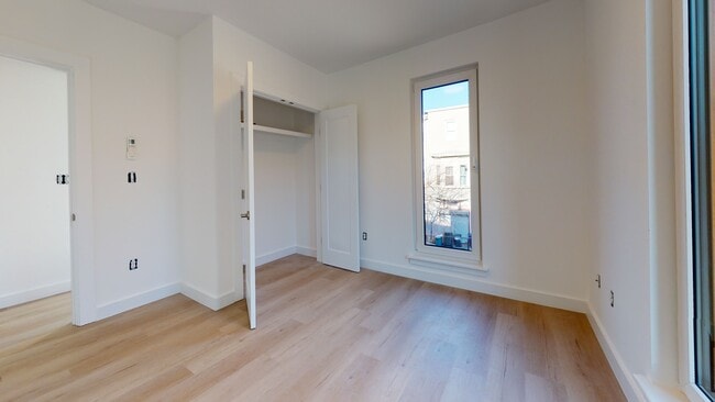 Photo - 2837 Washington St Unit 1