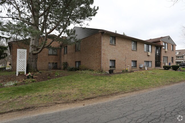 Grecian Gardens Apartments For Rent In Rochester Ny Forrent Photo Grecian Gardens Apartments