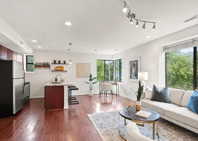 Building Photo - 5401 9th St NW Unit 201