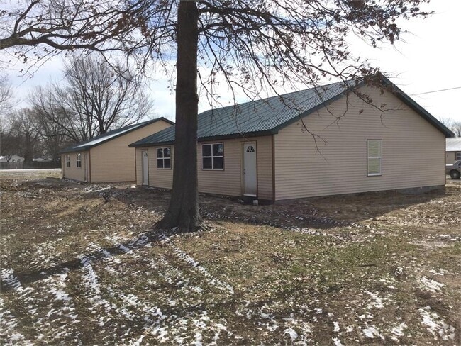 Building Photo - 8354 S US Highway 41 Unit B Rental