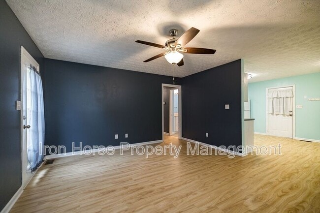 Photo - 357 Mary Alice Dr