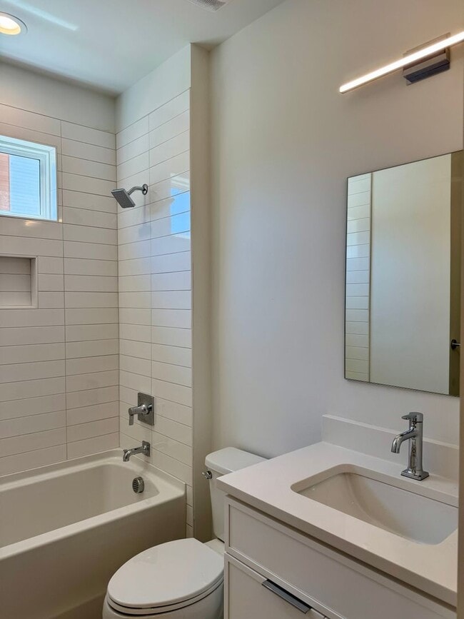 Photo - 1408 Sawyer Rd