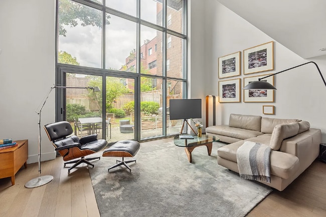 Building Photo - 71 Greene Ave