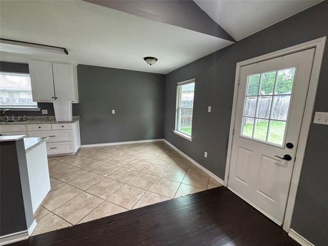 Photo - 619 Allencrest Dr