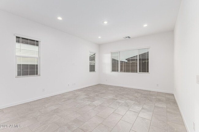 Photo - 9646 W Flower St