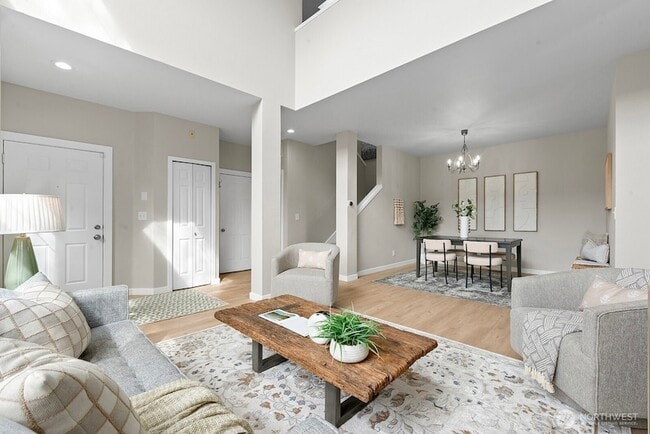 Photo - 401 S 51st Ct