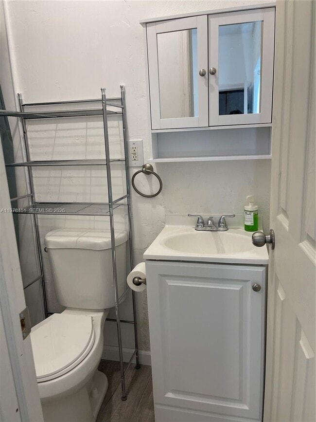 Photo - 3127 SW 21st St Unit 2