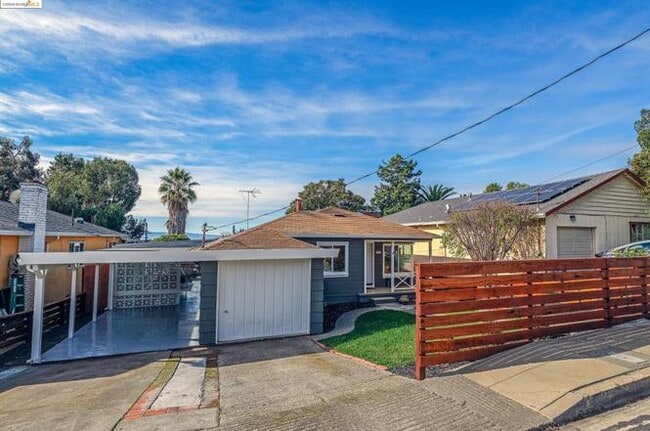 Photo - 24639 Leona Dr