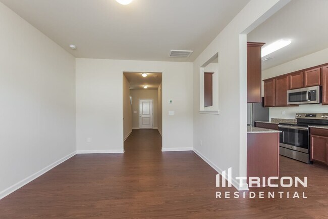 Photo - 2812 St George Ln