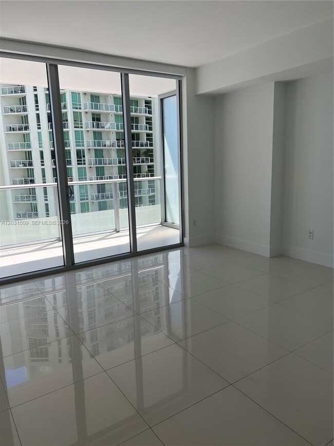 Photo - 1300 Brickell Bay Dr Unit 1606