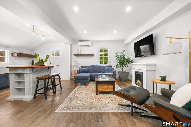 Photo - 167 North Ave Unit Cottage