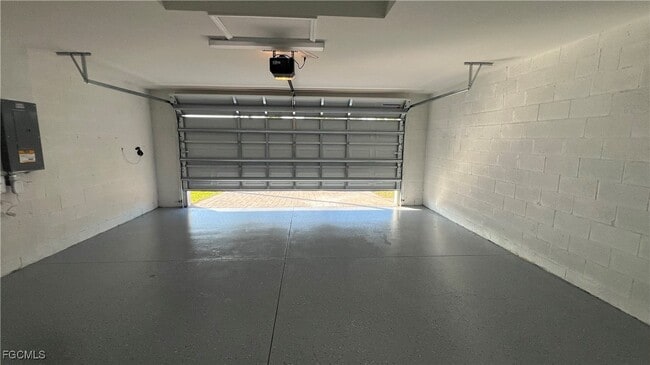 Building Photo - 213 NW 9th St