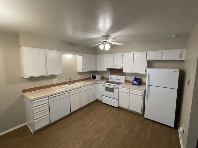 Photo - 2 Bed, 1 Bath Home with Brand New LVP Floo...